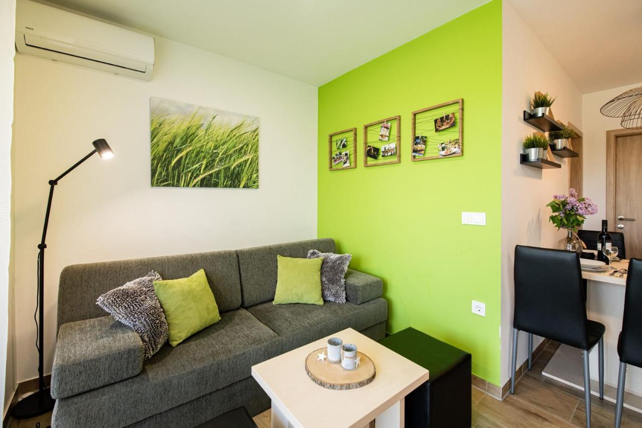 Apartmaji Banonia " Poletni Vetrc " Banovci Zewnętrze zdjęcie