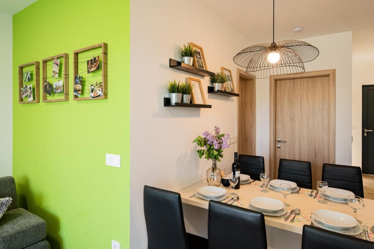 Apartmaji Banonia " Poletni Vetrc " Banovci Zewnętrze zdjęcie