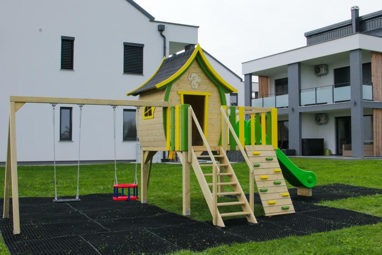 Apartmaji Banonia " Poletni Vetrc " Banovci Zewnętrze zdjęcie